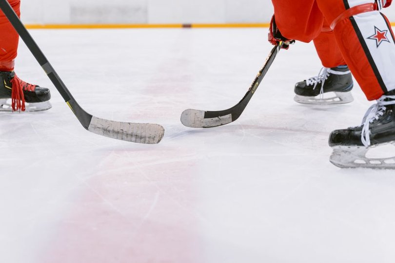 Avalanche Host Blues in Central Division Rivalry Matchup