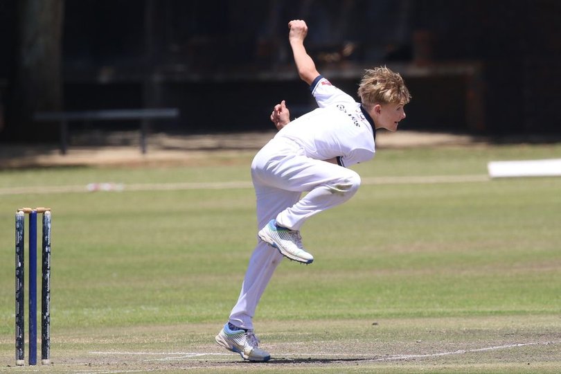 Boland takes 4 wickets as South Africa struggles to 97-5 on rain-delayed day two