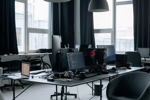Computers Cannot Make Decisions—Responsibility Lies With Companies, Not AI