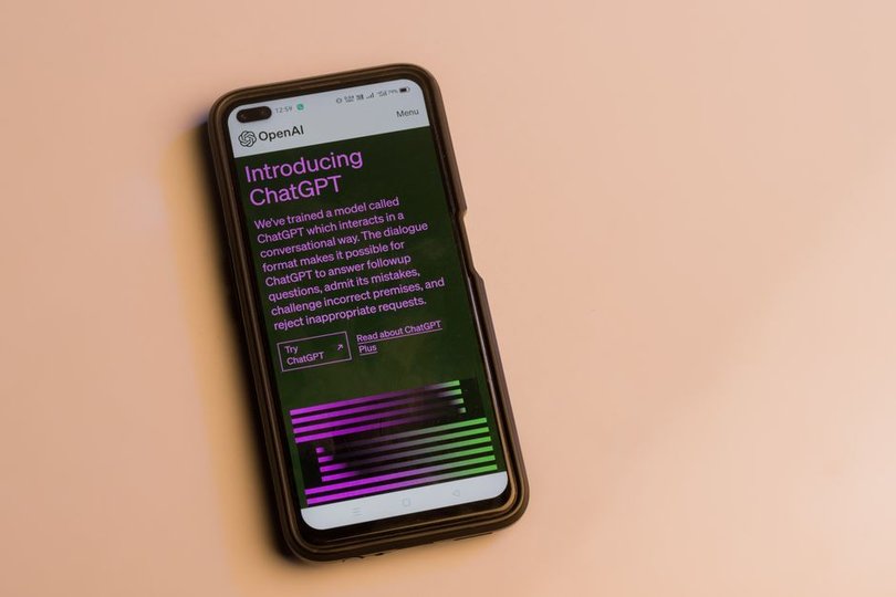 Developer Uses GPT-6 Astra to Turn Unused Kindle Into AI-Controlled Photo Frame