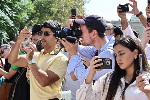 Global Survey Shows Rising View That Social Media Harms Democracy
