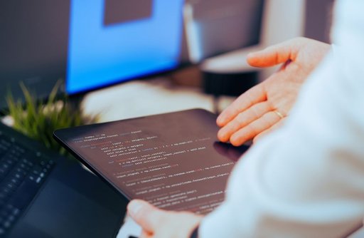 Grok 4.7 Released as Faster, Cheaper Model for Coding and Knowledge Work