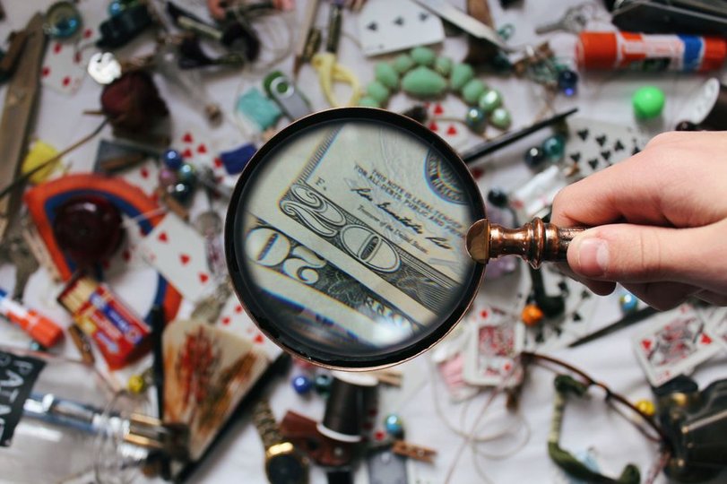 Researcher Receives Donald Knuth's Legendary Reward Check for Finding Typo