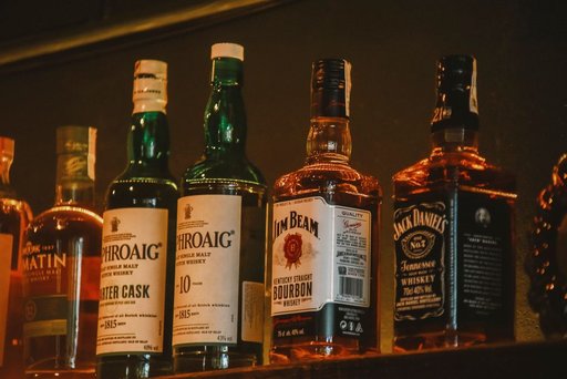 US bans Canadian alcohol, dairy imports as trade tensions escalate